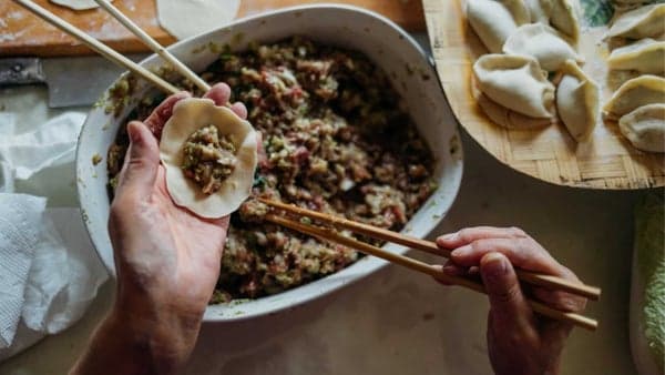 Atelier de raviolis chinois faits main — pliez, cuisinez et dégustez !