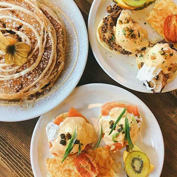 Happy Sundays Brunch