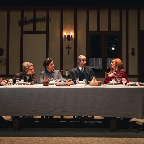 Huit Rois – Dinner with the French by V. Giscard d'Estaing, Huit rois series (our presidents)