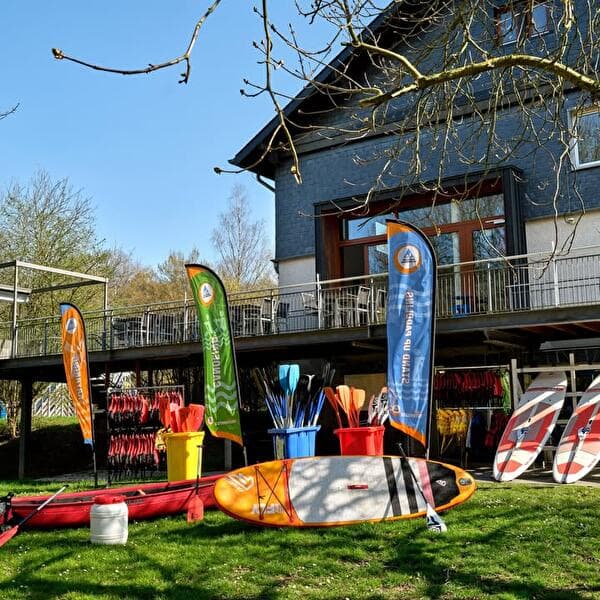 Water sports equipment rental in Lultzhausen