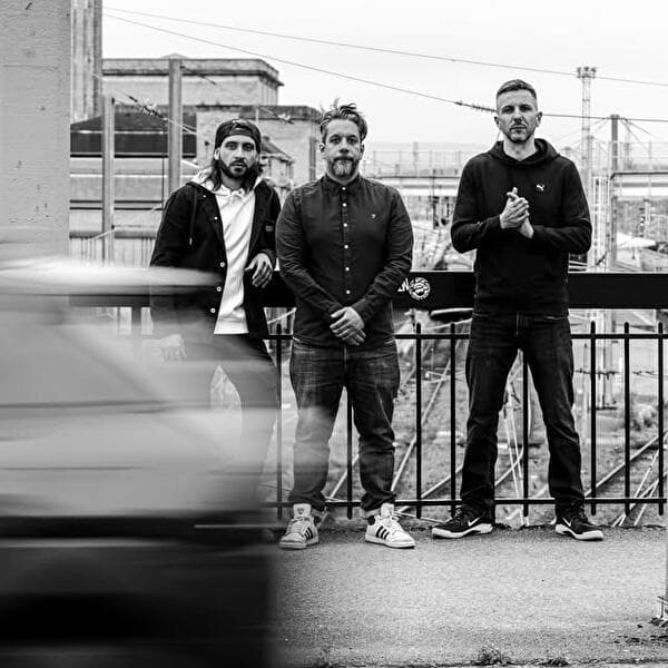Asphalte x Voiture // Shamrock Pub Thionville