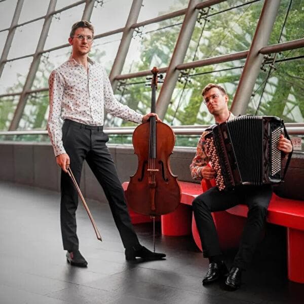 Duo Kiasma