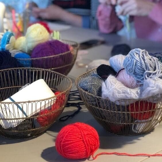 Wednesday Night Fever with Mamie et moi – Weaving, knotting, bonding