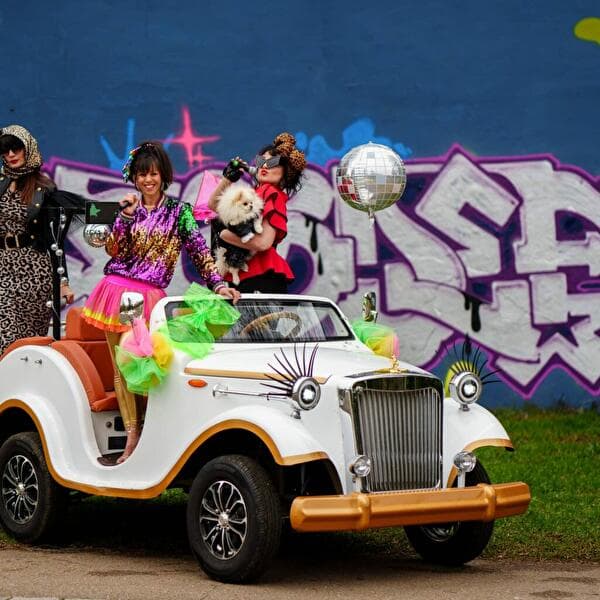Street entertainment