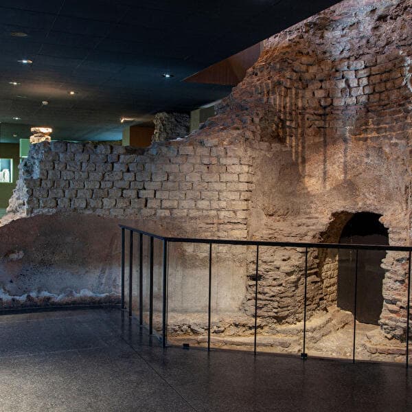 Flash tour of Gallo-Roman baths