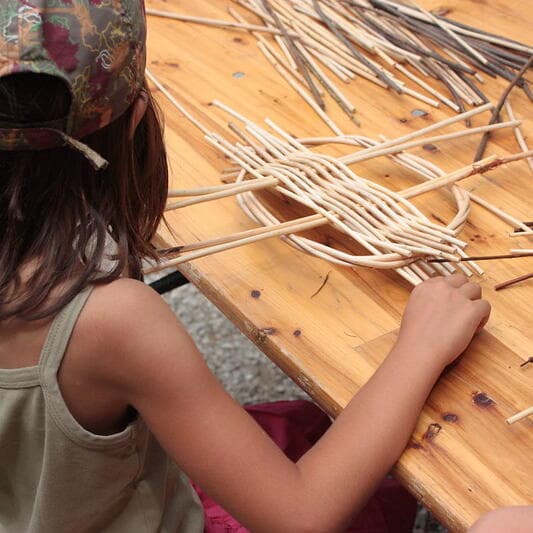 Atelier de tressage de vannerie – nichoir