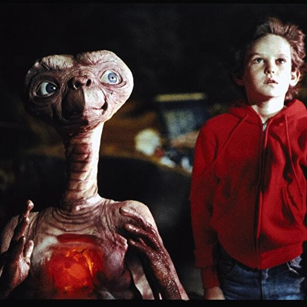 E.T. the Extraterrestrial (Steven Spielberg)