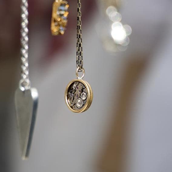 Mom, I want jewels !