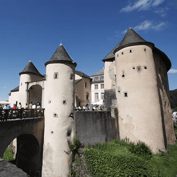 A stroll near to the Castle